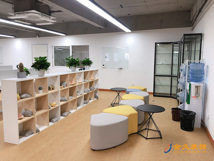 辦公區(qū)裝修設(shè)計(jì)實(shí)景圖 辦公區(qū)裝修設(shè)計(jì)實(shí)景圖